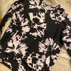 ATHLETA women’s crewneck pullover.